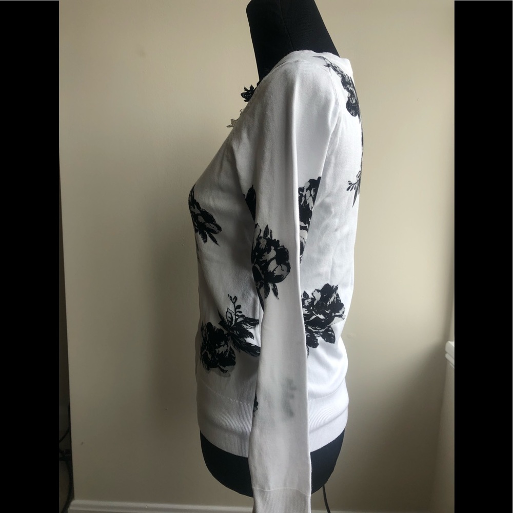 Floral button up - Picture 2 of 3